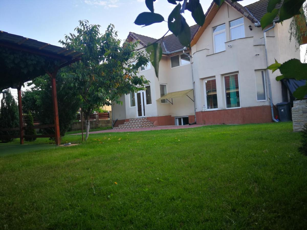Hotel Vila Roy Turda Esterno foto